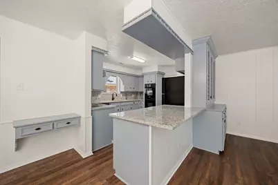 7231 Ridge Oak Drive, Houston, TX 77088 - Photo 13