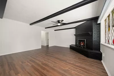 7231 Ridge Oak Drive, Houston, TX 77088 - Photo 9