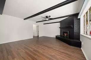 7231 Ridge Oak Dr, Houston, TX 77088 - Photo 9