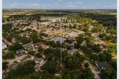 7231 Ridge Oak Drive, Houston, TX 77088 - Photo 33