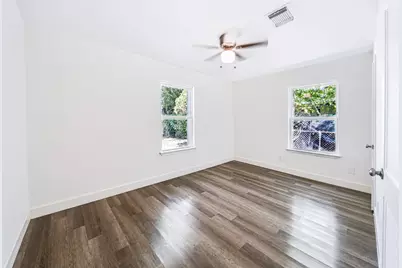 5010 Malmedy Road, Houston, TX 77033 - Photo 27