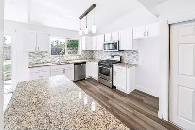 5010 Malmedy Road, Houston, TX 77033 - Photo 9