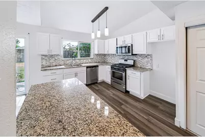 5010 Malmedy Road, Houston, TX 77033 - Photo 15