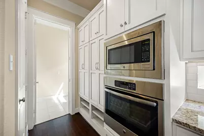14 Kendrick Pines Boulevard, The Woodlands, TX 77389 - Photo 9