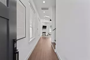 6130 Endeavor Hts Rd, Houston, TX 77091 - Photo 3