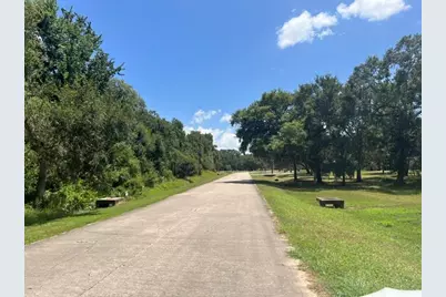 1131 Bronco Trail, Angleton, TX 77515 - Photo 7