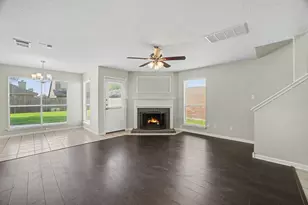 2015 Greencrest Dr, Missouri City, TX 77489 - Photo 7