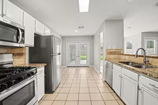 2015 Greencrest Dr, Missouri City, TX 77489 - Photo 11