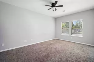 5105 Southwind St, Houston, TX 77033 - Photo 5