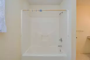 512 Town and Country Dr, El Campo, TX 77437 - Photo 11