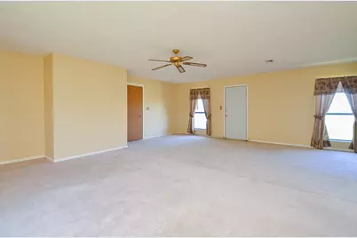 512 Town and Country Drive, El Campo, TX 77437 - Photo 13