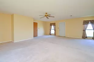 512 Town and Country Dr, El Campo, TX 77437 - Photo 13