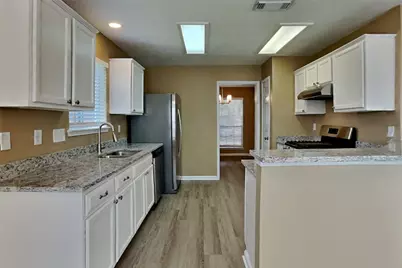 2807 Burgess Hill Court, Pearland, TX 77584 - Photo 5