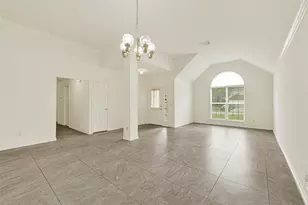 8818 Driftstone Dr, Spring, TX 77379 - Photo 9