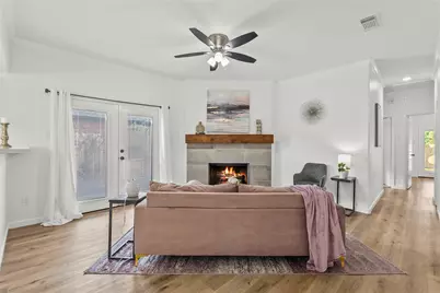 617 Prairie Ln, Angleton, TX 77515 - Photo 3