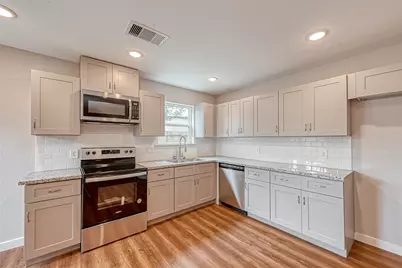 8125 Eastover Street #B, Houston, TX 77028 - Photo 5
