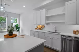 1745 Ojeman Point Ln, Houston, TX 77055 - Photo 9