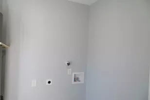 1103 Jocelyn St, Houston, TX 77023 - Photo 9
