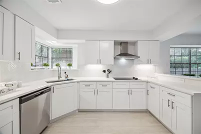 89 Towering Pines Drive, The Woodlands, TX 77381 - Photo 11