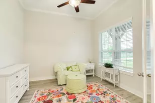 902 Redbird Ct, Angleton, TX 77515 - Photo 5