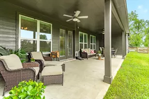 902 Redbird Ct, Angleton, TX 77515 - Photo 23