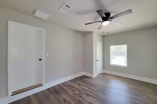 5815 Southseas St, Houston, TX 77033 - Photo 19