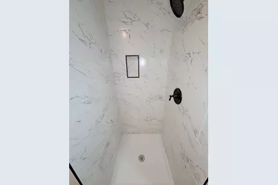 5815 Southseas Street, Houston, TX 77033 - Photo 23