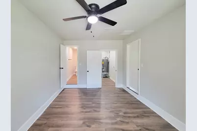 5815 Southseas Street, Houston, TX 77033 - Photo 29