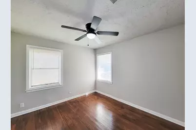 5815 Southseas Street, Houston, TX 77033 - Photo 25