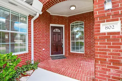 802 Childers Court, Stafford, TX 77477 - Photo 9