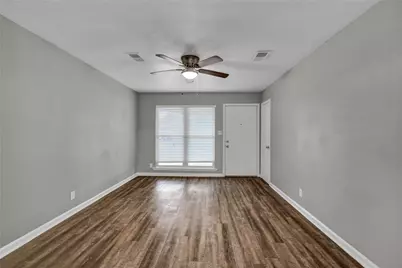 113 S Yaupon Street, Lake Jackson, TX 77566 - Photo 7