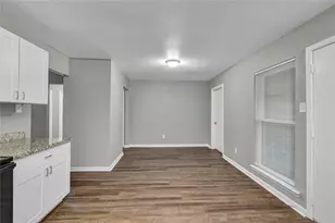 113 S Yaupon St, Lake Jackson, TX 77566 - Photo 11