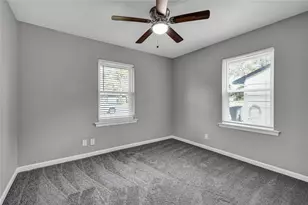 113 S Yaupon St, Lake Jackson, TX 77566 - Photo 23