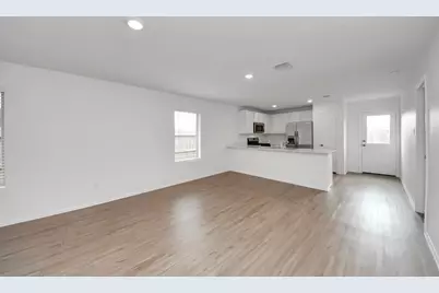 9014 Estes Lakes Drive, Baytown, TX 77521 - Photo 9