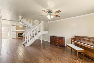 57 S Bachelor Button, Lake Jackson, TX 77566 - Photo 3