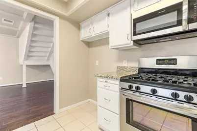 57 S Bachelor Button, Lake Jackson, TX 77566 - Photo 7