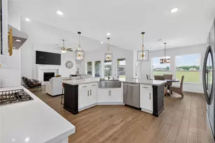 7703 Chacon Pl, Mont Belvieu, TX 77523 - Photo 17