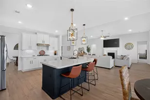 7703 Chacon Pl, Mont Belvieu, TX 77523 - Photo 23