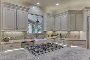 94 E Bracebridge Cir, The Woodlands, TX 77382 - Photo 15