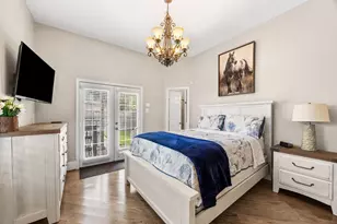 817 W 26th St, Houston, TX 77008 - Photo 9