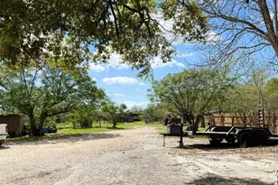 602 Massey Tompkins Rd, Baytown, TX 77521 - Photo 5