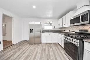 602 Massey Tompkins Rd, Baytown, TX 77521 - Photo 5