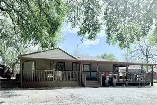 602 Massey Tompkins Rd, Baytown, TX 77521 - Photo 1