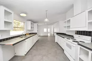 50 S Oak Dr, Cleveland, TX 77328 - Photo 11