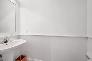 1725 Harvey Mitchell Pkwy S, College Station, TX 77840 - Photo 5