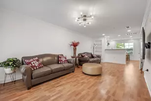 1725 Harvey Mitchell Pkwy S, College Station, TX 77840 - Photo 3