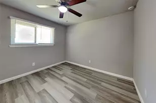 1618 Live Oak Hollow St, Pearland, TX 77581 - Photo 15
