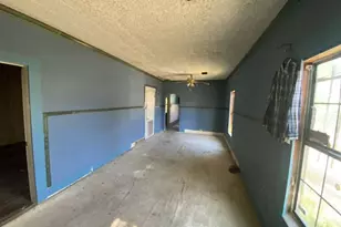 911 7th St, Orange, TX 77630 - Photo 9