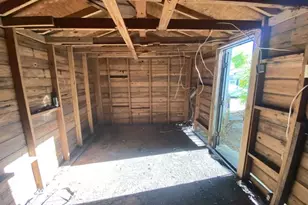 911 7th St, Orange, TX 77630 - Photo 3