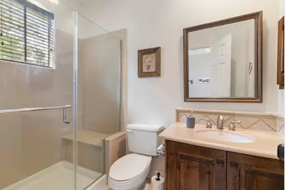 107 E Mirror Ridge Circle, The Woodlands, TX 77382 - Photo 35